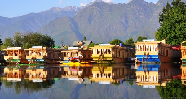 Top 10 Tourist Places In India 2023