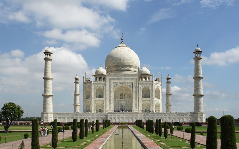 The Taj Mahal - The most beautiful wonder of the world