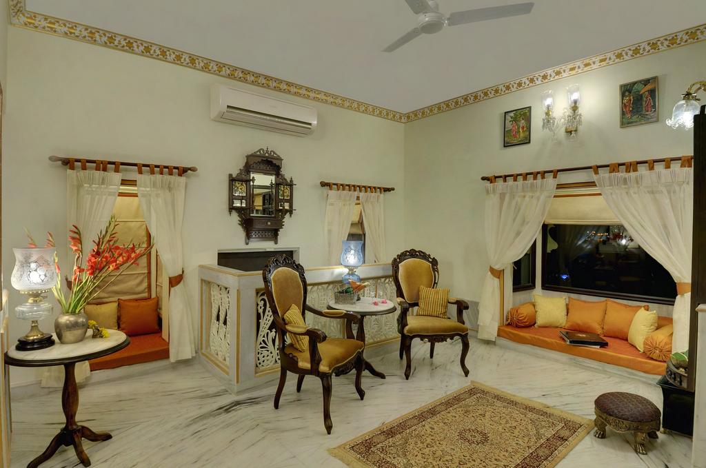 Jagat Niwas palace heritage hotels in udaipur
