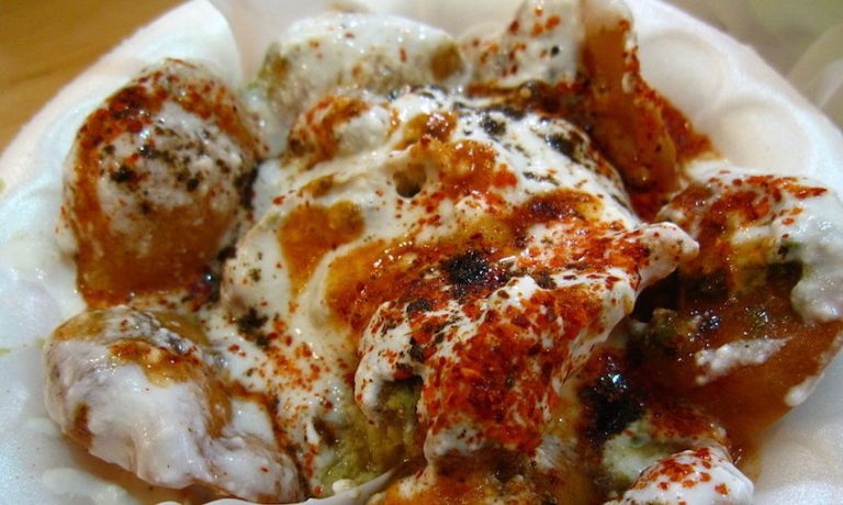 Top Places to Eat Chaat in Delhi - A lists of chaat corners in Delhi