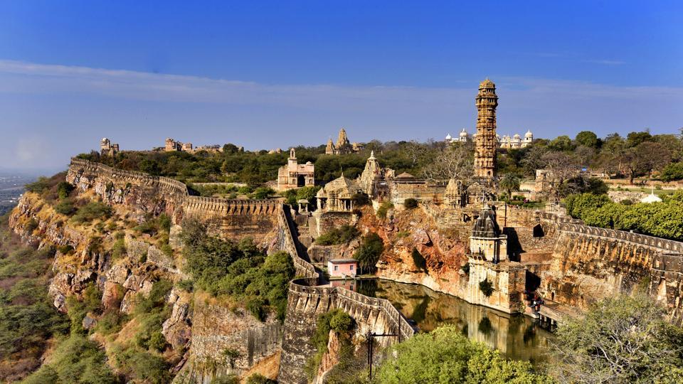 Largest fort in India: Chittorgarh Fort