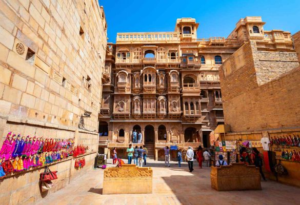 How To Travel Cheap In Rajasthan