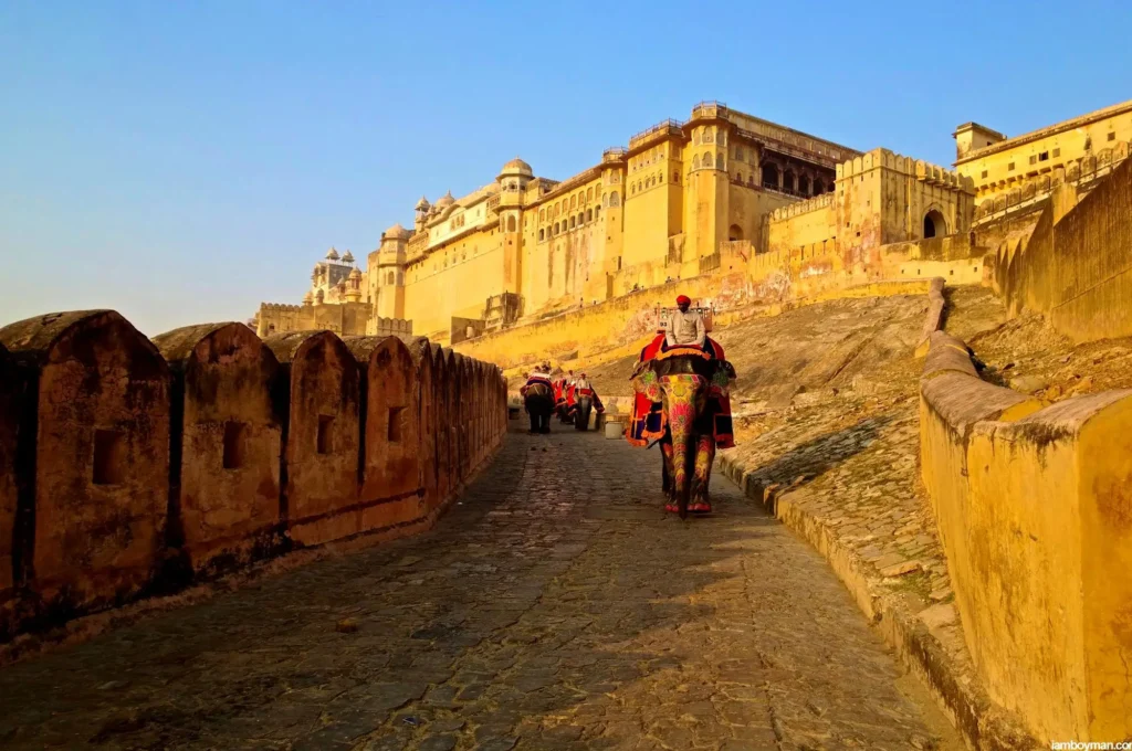 What To Wear In Rajasthan Trip